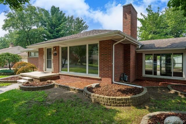Property Photo: 5954 Pine Street MI 48180