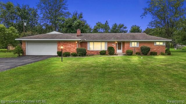 Property Photo: 24467 Westmoreland Drive MI 48336