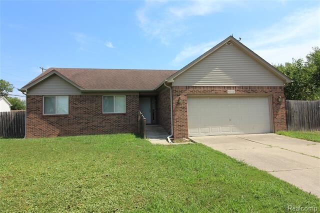 Property Photo: 4315 Isabelle Street MI 48141