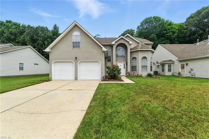 877 Holbrook Dr  Newport News VA 23602 photo