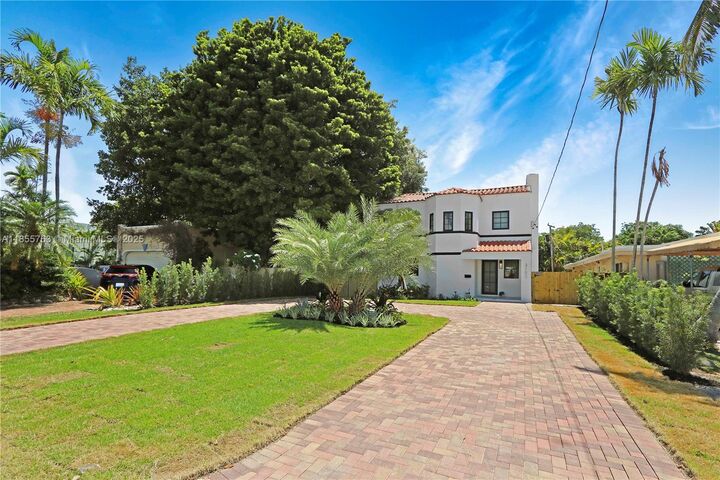 3153 Royal Palm Ave  Miami Beach FL 33140 photo