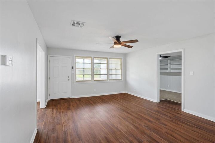 Property Photo: 2016 10th St Street LA 70601