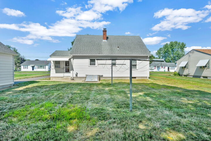 Property Photo:  14 Longview Road  CT 06082 