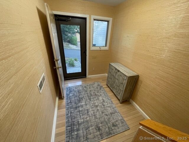 Property Photo:  690 Forest Road 762  CT 06516 