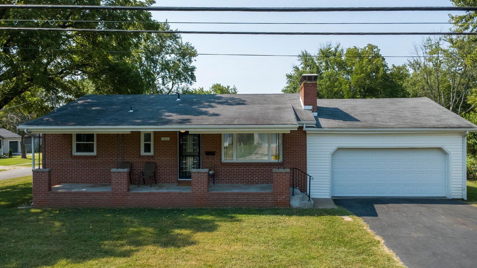 Property Photo:  1706 W Lynn Street  MO 65802 