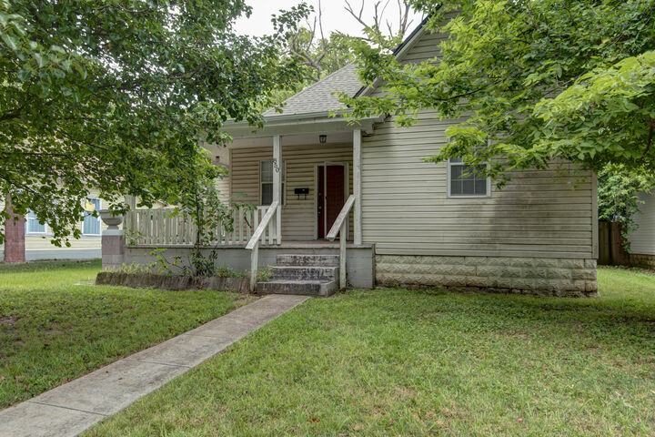 Property Photo:  850 S Missouri Avenue  MO 65806 