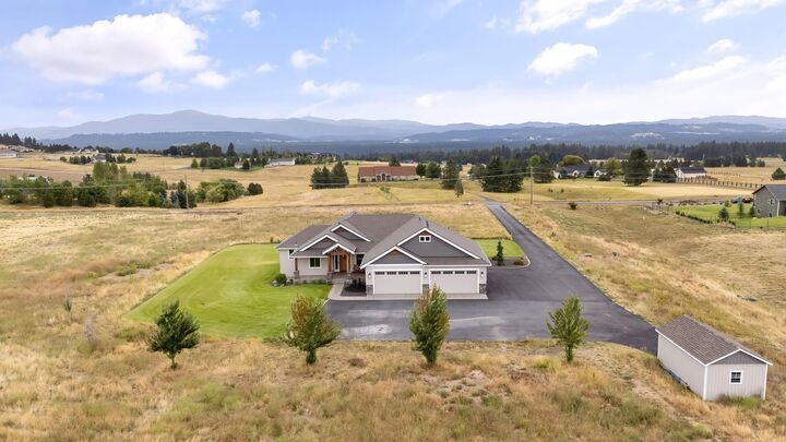 Property Photo:  20819 N Divison Rd  WA 99005 