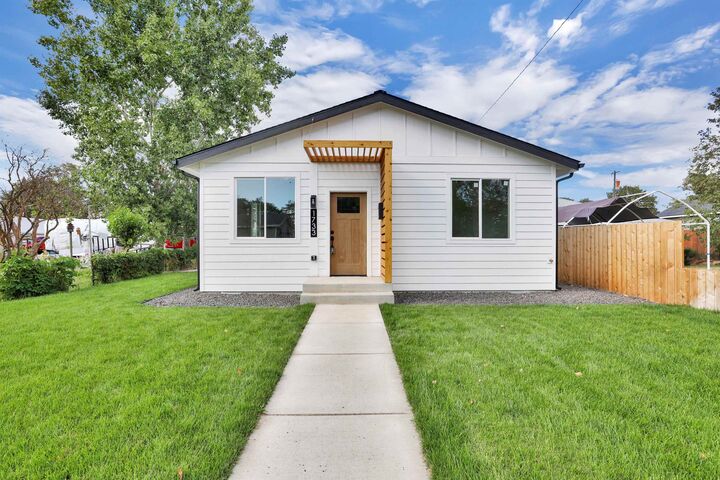 1733 E Lacrosse Ave  Spokane WA 99207 photo