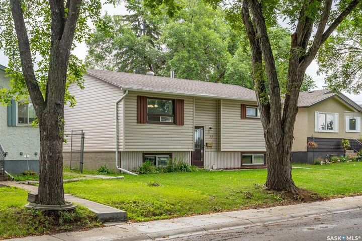 Property Photo:  35 Marshall Crescent  SK S4R 4Y8 