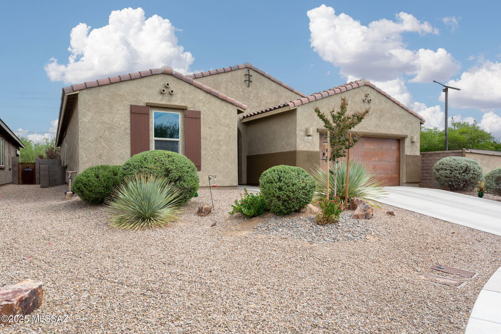 Property Photo: 2324 W Virgo Street AZ 85742
