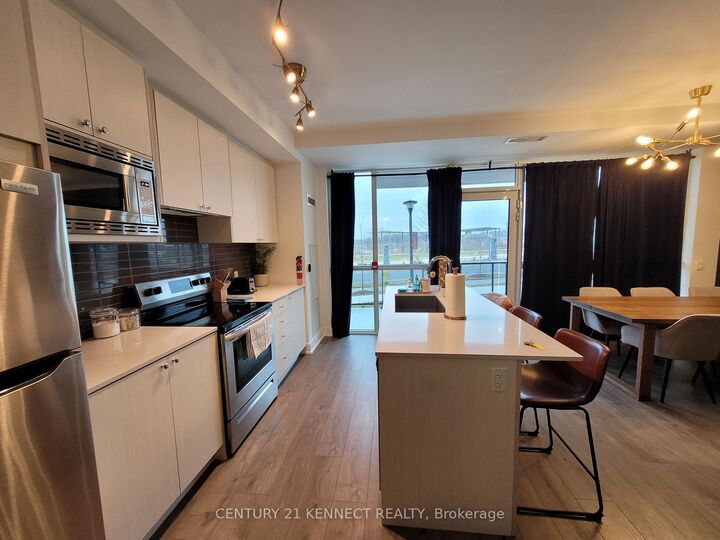 Photo de la propriété:  60 George Butchart Drive Th2  ON M3K 0E1 