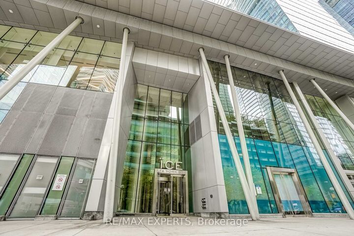 Property Photo:  14 York Street 3803  ON M5J 0B1 