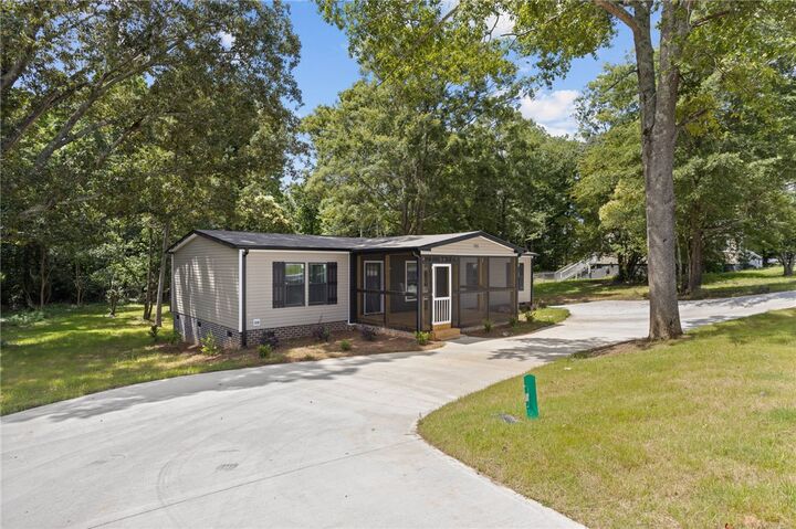 Property Photo: 717 Central Street SC 29655