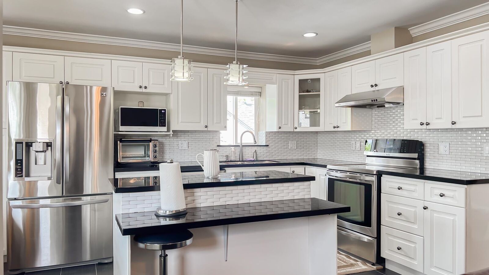 Property Photo:  2041 Edinburgh Street  BC V3M 2X7 