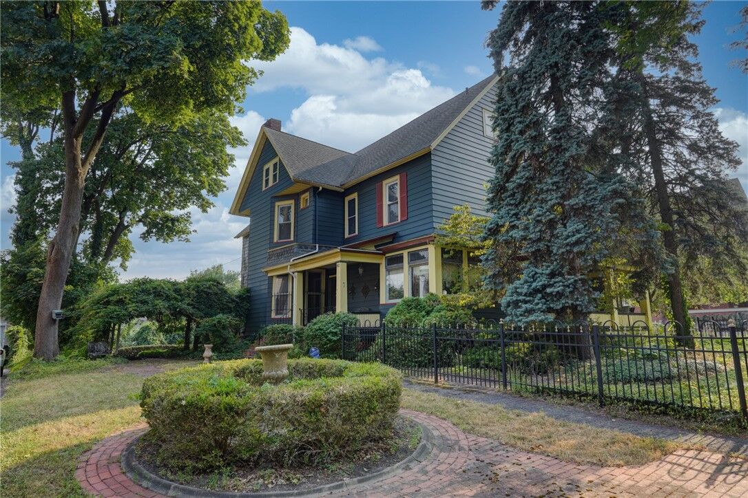 Property Photo: 7 Lake View Park NY 14613