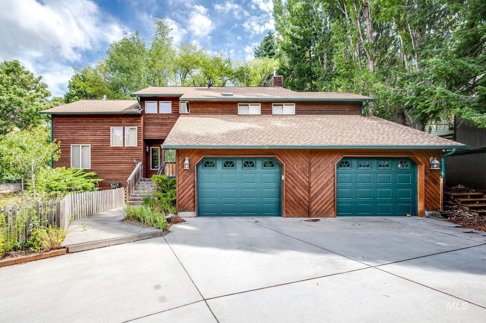 Property Photo:  1616 Shetland Court  ID 83843 