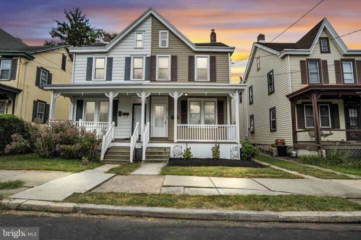 54 W Ridge Street  Carlisle PA 17013 photo