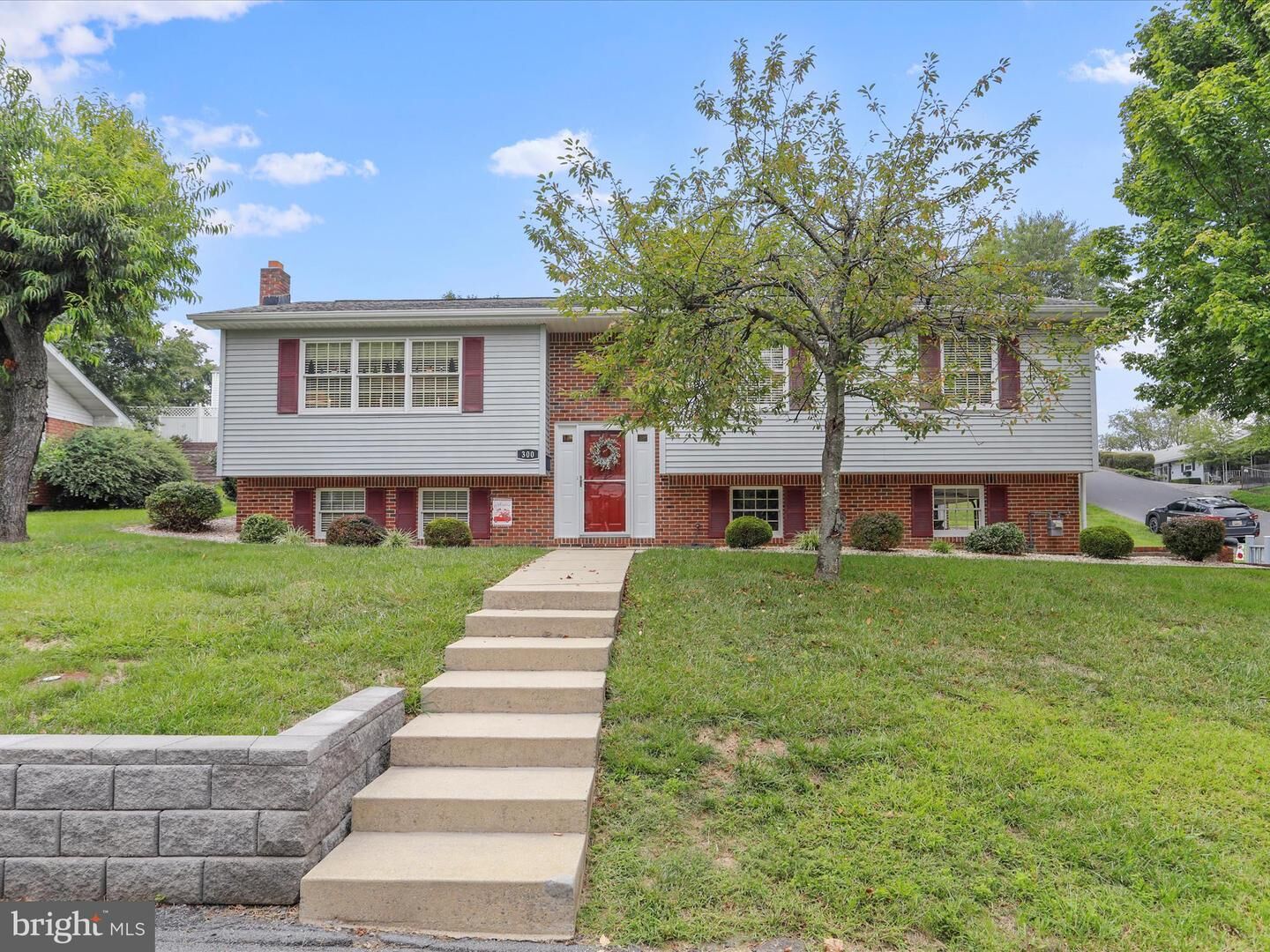 Property Photo:  300 Valley View Avenue  WV 26726 