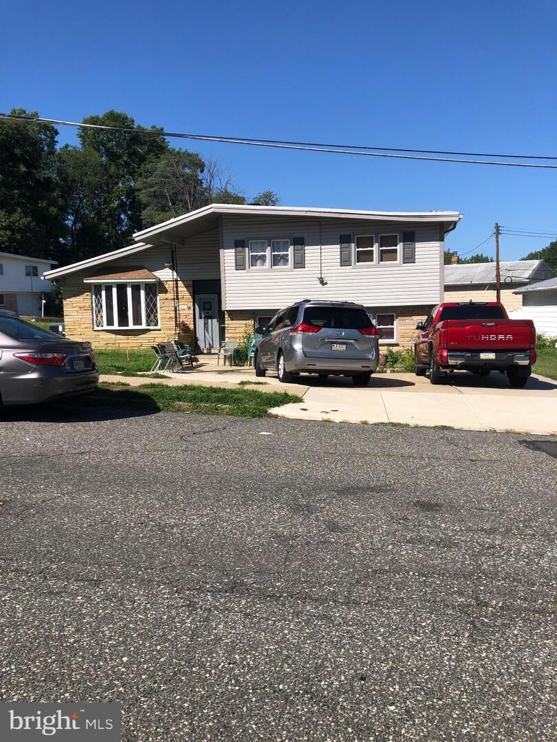 Property Photo: 1611 Gregg Street PA 19115