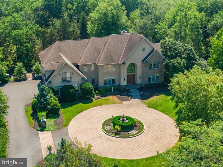 Property Photo: 1389 Lamplighter Circle PA 19002