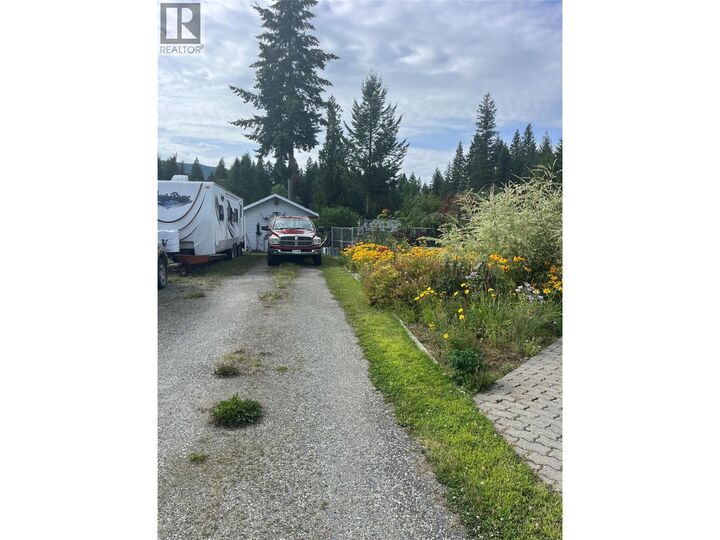 Photo de la propriété: 94 Mileen Court BC V0E 1N2