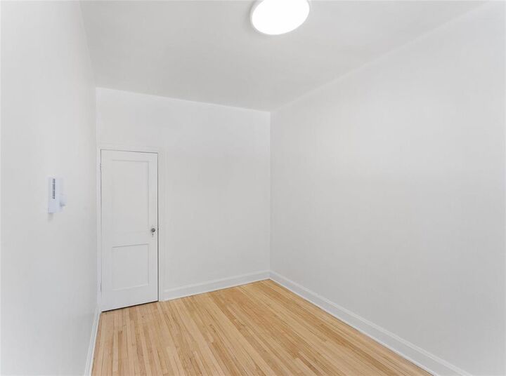 Property Photo: 770 Stella Avenue MB R2W 2W2