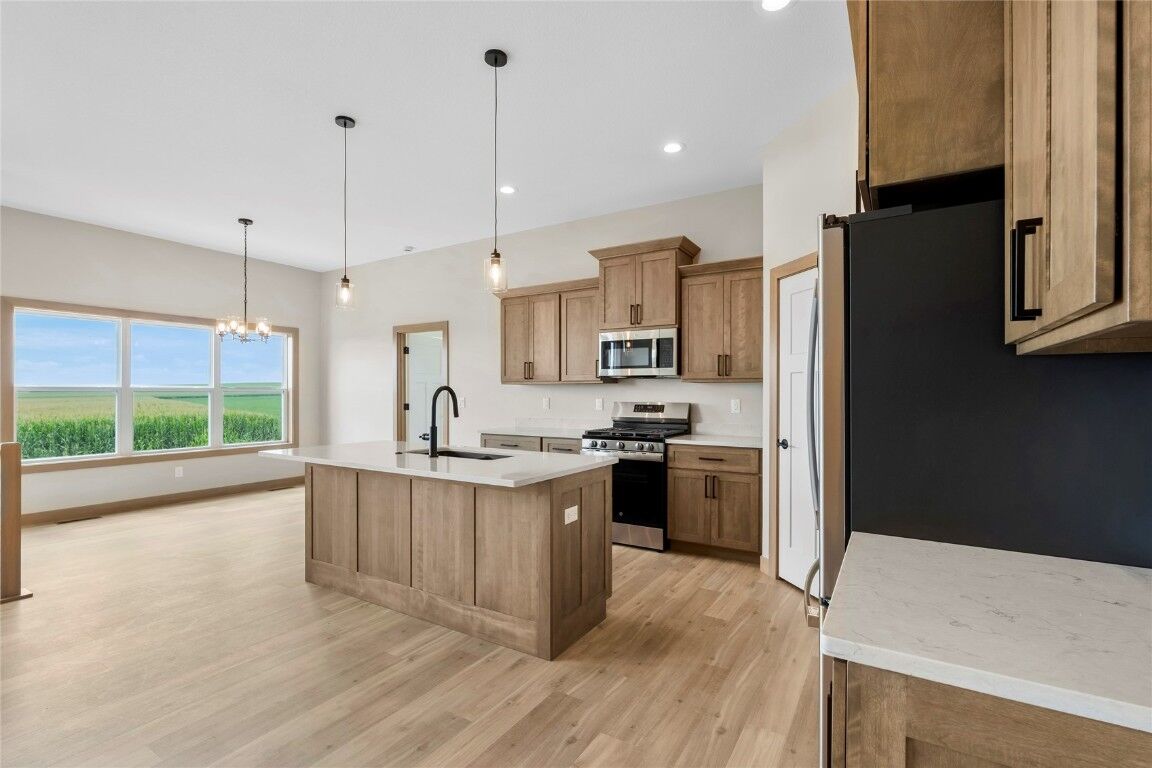 Property Photo:  305 Victory Lane  IA 52349 