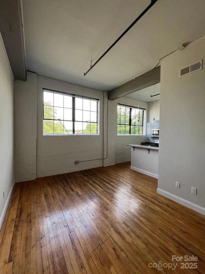 Property Photo: 109 N Hayne Street 214 NC 28112