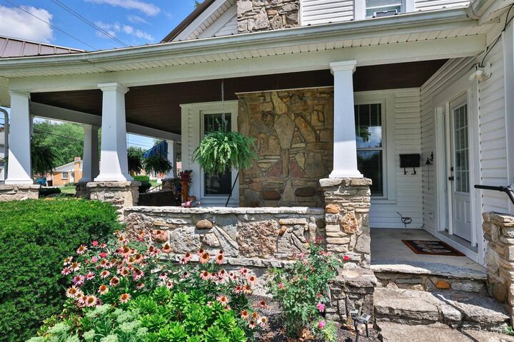 Property Photo:  245 E Plane Street  OH 45106 