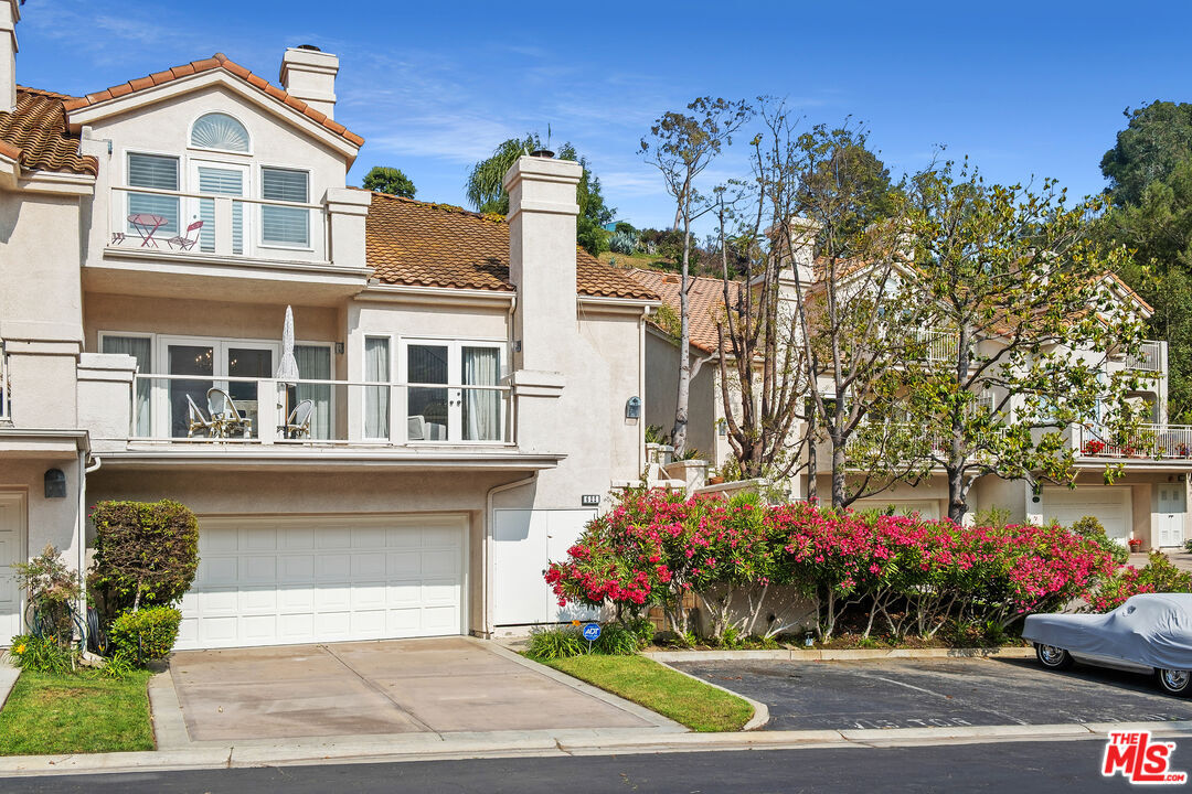 Property Photo:  622 Palisades Dr  CA 90272 