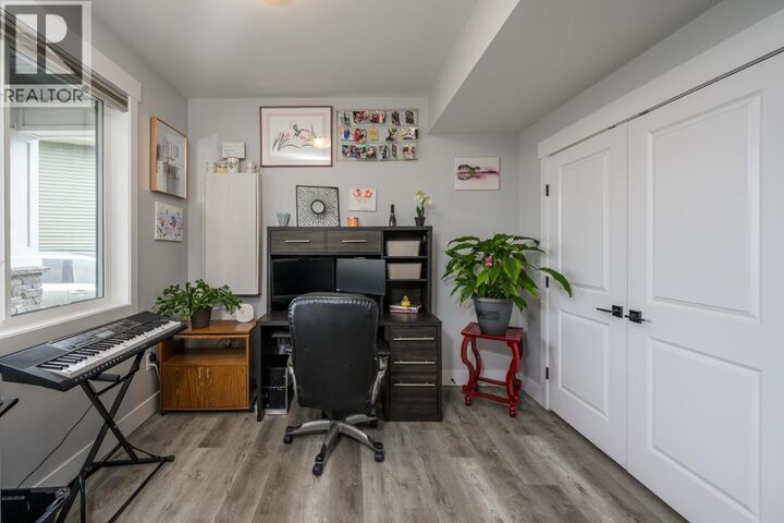 Photo de la propriété:  6260 Orbin Place  BC V2K 4X8 