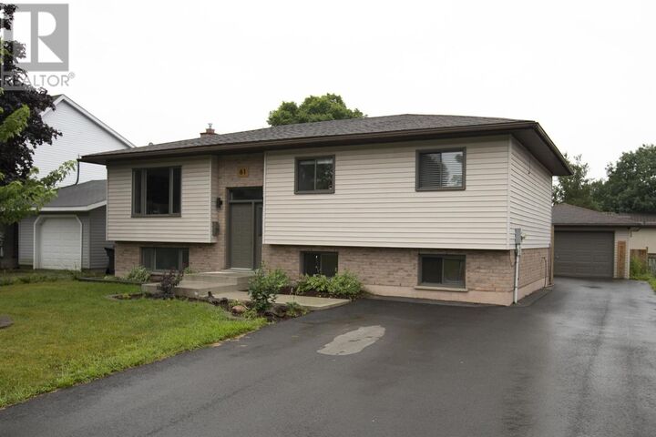 61 Bristol Pl  Sault Ste. Marie ON P6A 6L9 photo