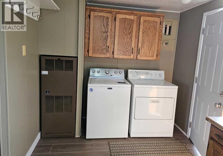 Property Photo:  837 4th Avenue  AB T0J 0B0 