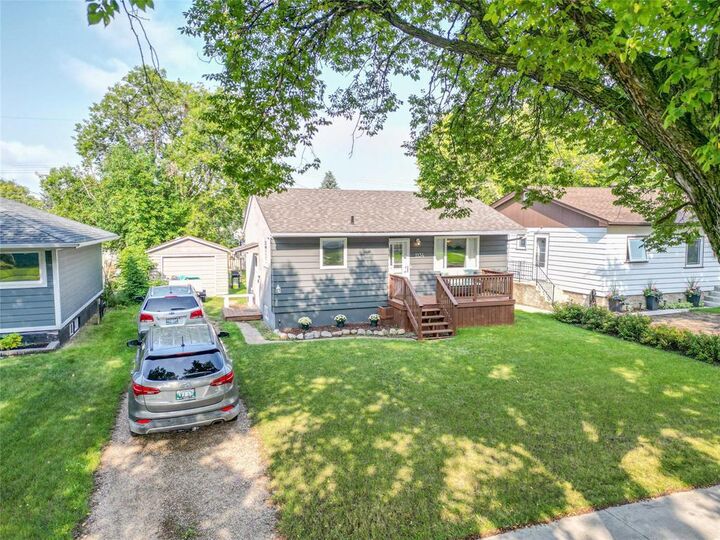 Property Photo:  1134 Dennis Street  MB R7A 5G5 