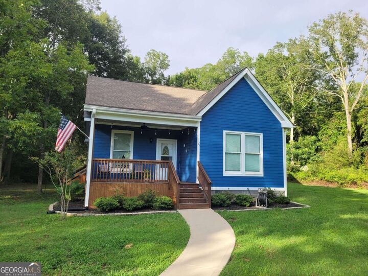 Property Photo:  135 Peachtree Street  GA 30683 
