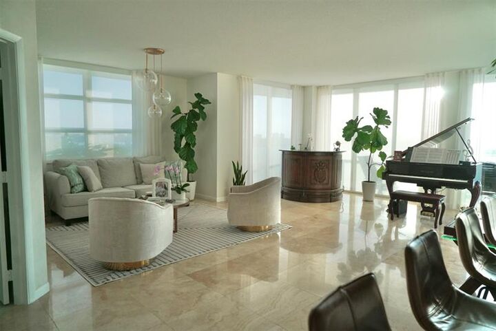 Property Photo: 1819 SE 17th St 705 FL 33316