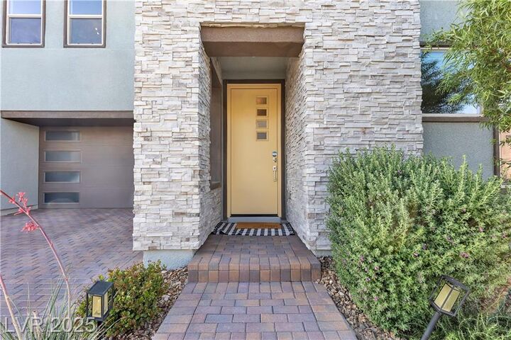 Property Photo: 3206 Fountaintree Avenue NV 89044