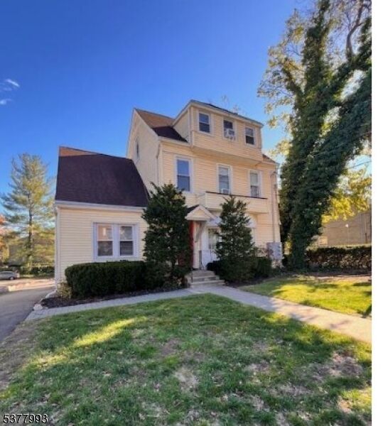 Property Photo:  123 S Maple Ave  NJ 07450 