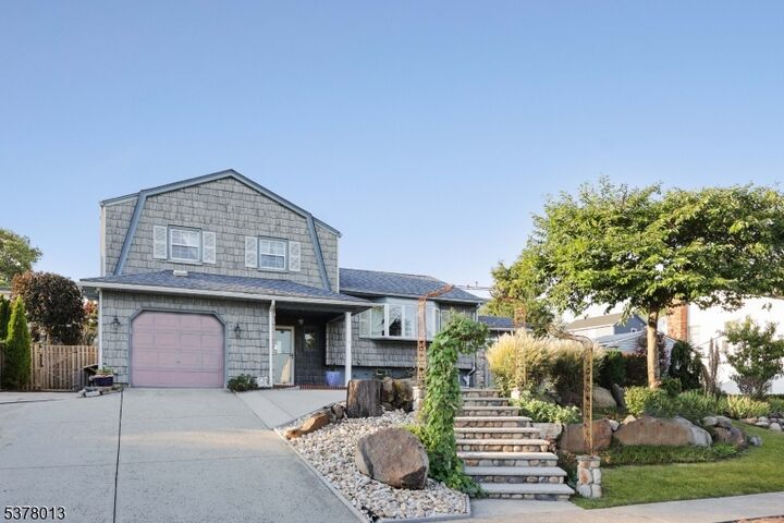 Property Photo:  9 Cottonwood Dr  NJ 08872 
