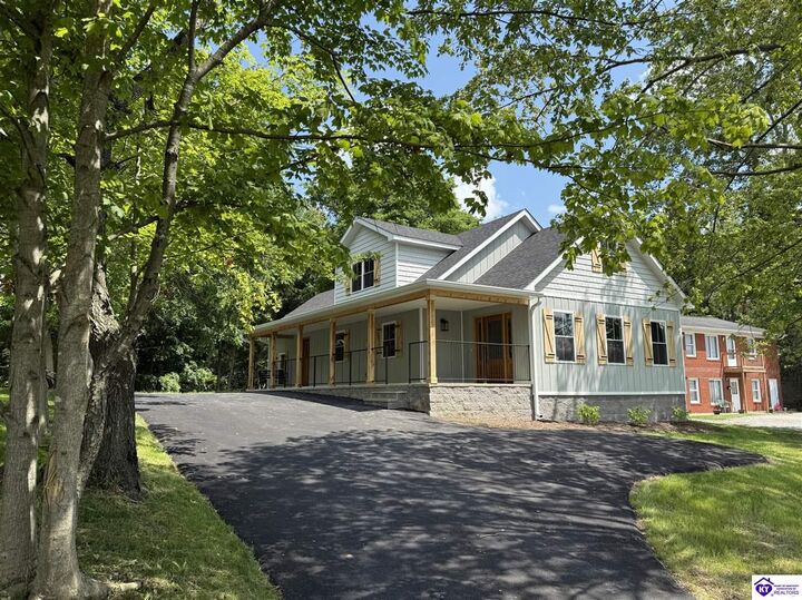 Property Photo: 829 Old State Road KY 40108