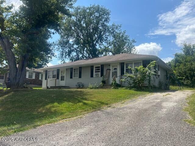 Property Photo:  911 Castlewood Avenue  MO 65251 