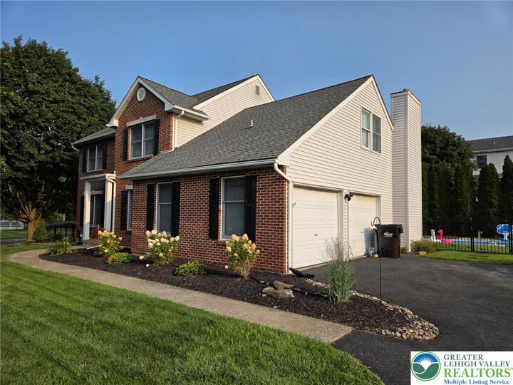 Property Photo: 3903 Tamarind Drive PA 18020