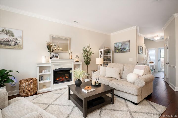 Property Photo:  742 Birchwood Park Drive  NY 11953