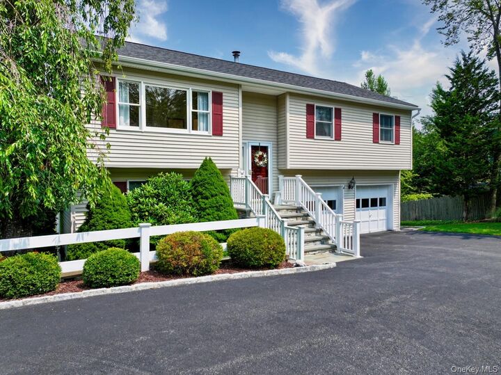 Property Photo:  14 Willard Place  NY 10950 