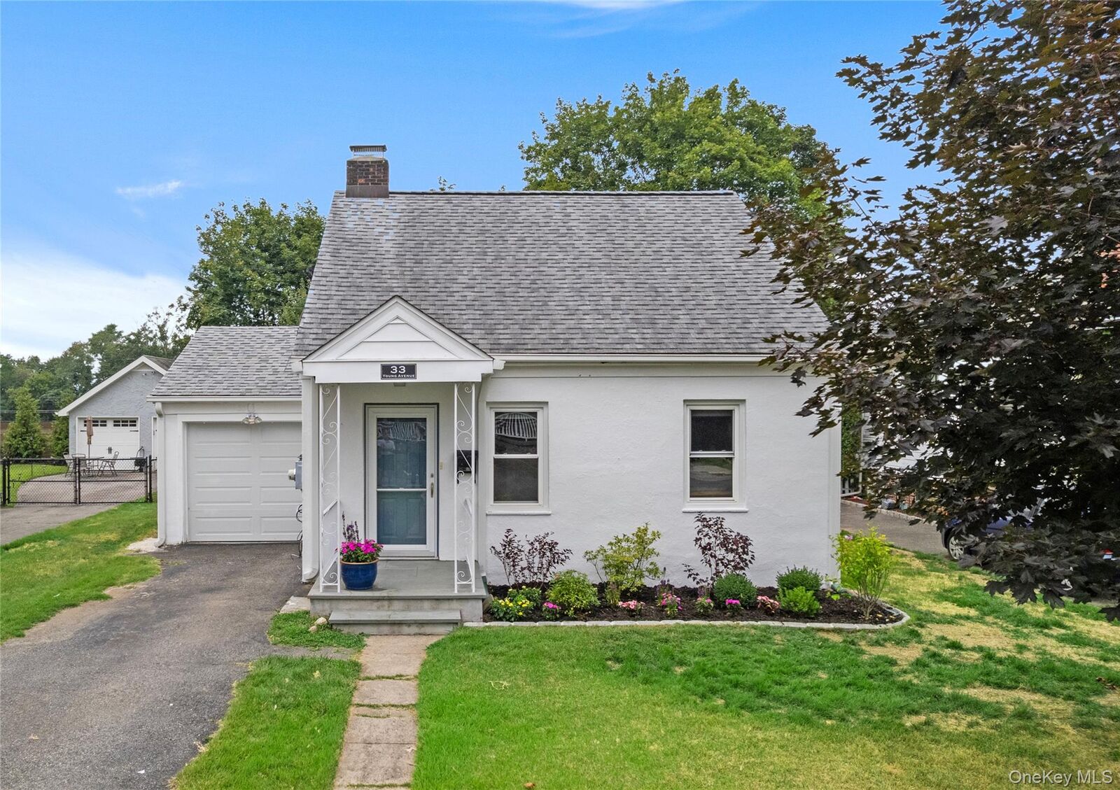 Property Photo:  33 Young Avenue  NY 10520 