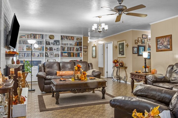 Property Photo: 5206 Lotus Lane TX 75904