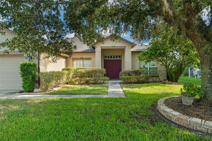 Property Photo: 5864 Autumn Chase Circle FL 32773