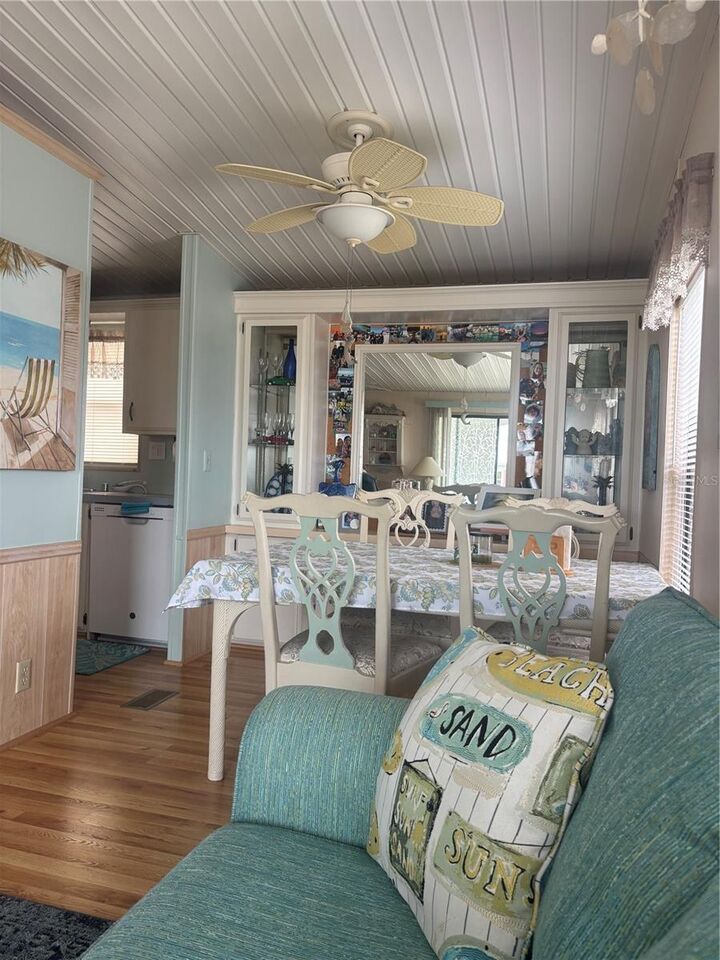 Property Photo: 2036 S Mobile Estates Drive FL 34231