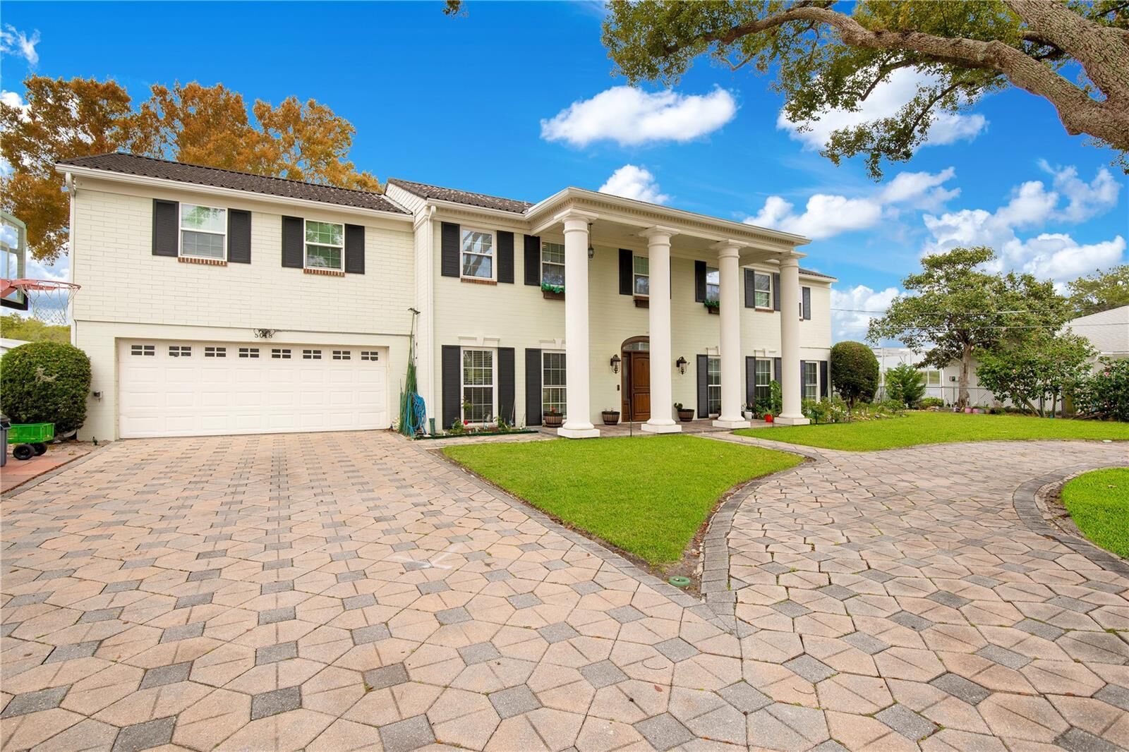 Property Photo: 5018 Saint Denis Court FL 32812