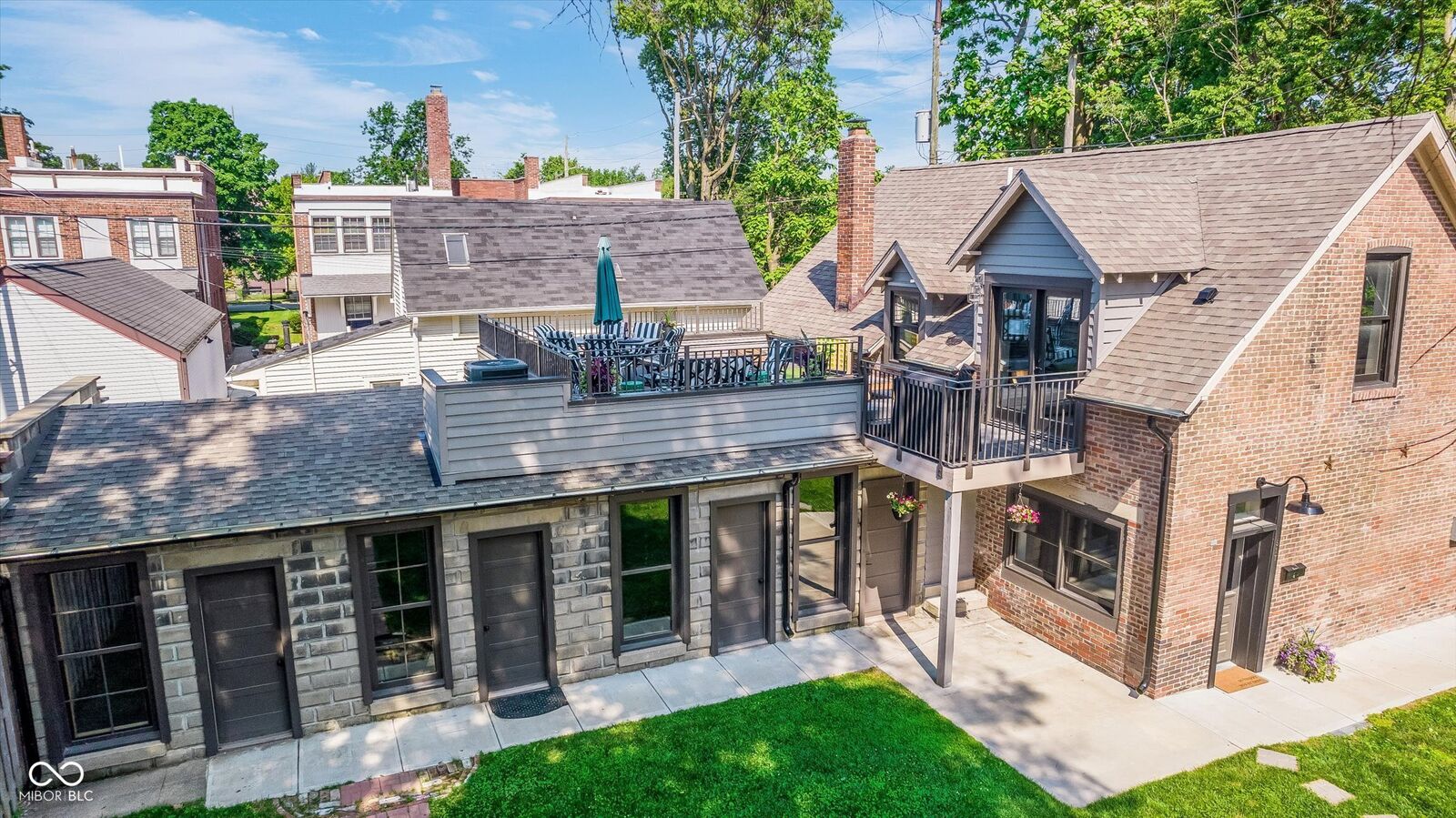 Property Photo: 517 E 14th Street IN 46202